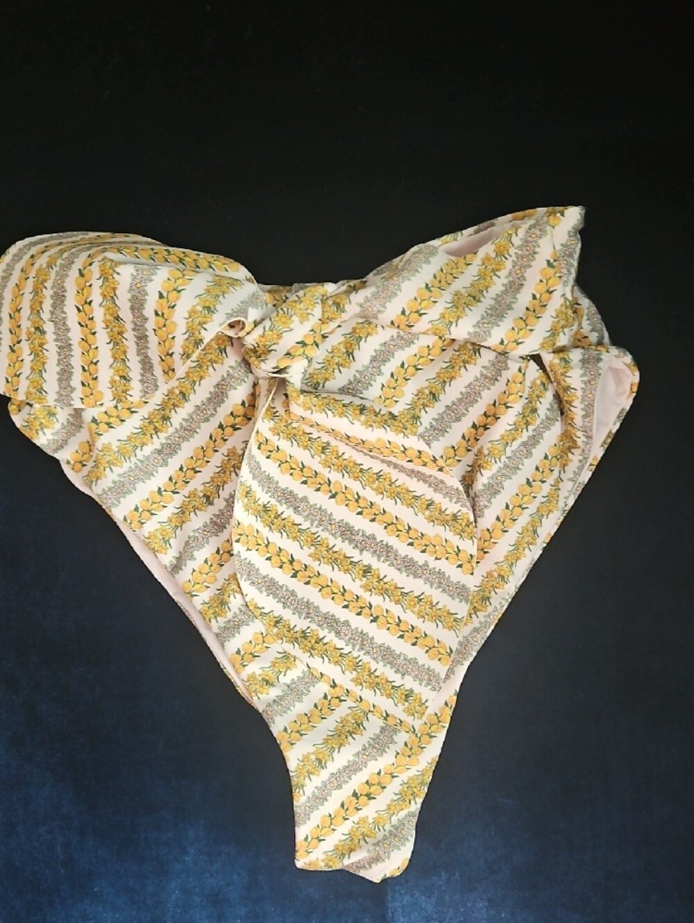 Women’s Yellow Patterned Ruffle Triangle Bikini - Picture 3 of 11